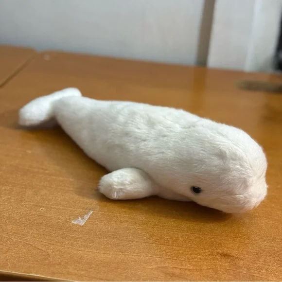 Vintage 1990s beluga whale from the petting zoo stuffed animal - Picture 1 of 6